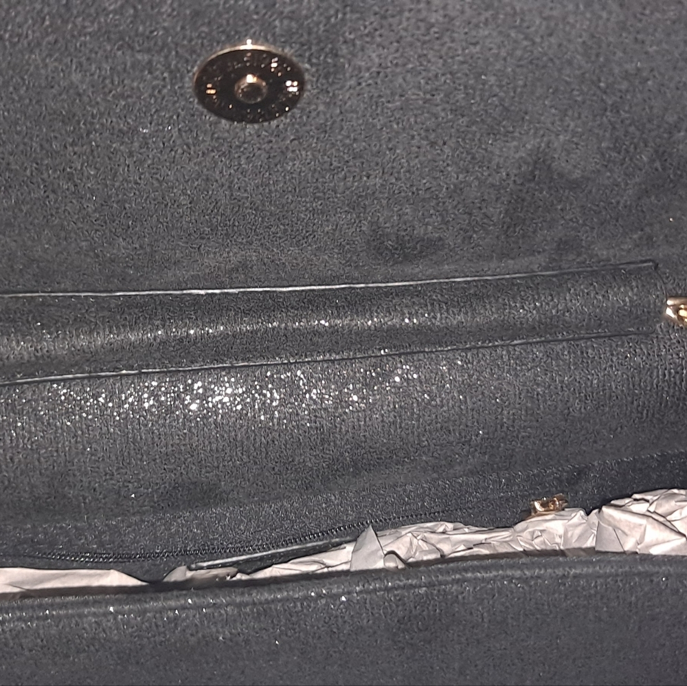 Purses - Picture 3 of 4